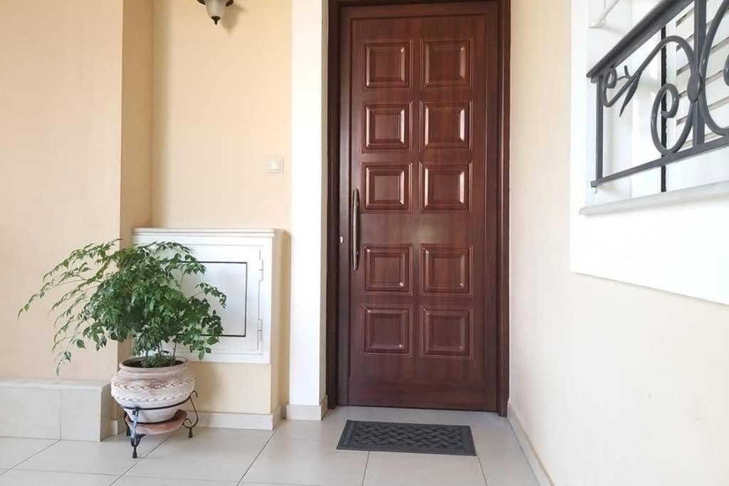 New, Modern, Bright And Independent Apartment 83 M2, With Garden, 5Min To The Beach And The City Center Каламата Экстерьер фото