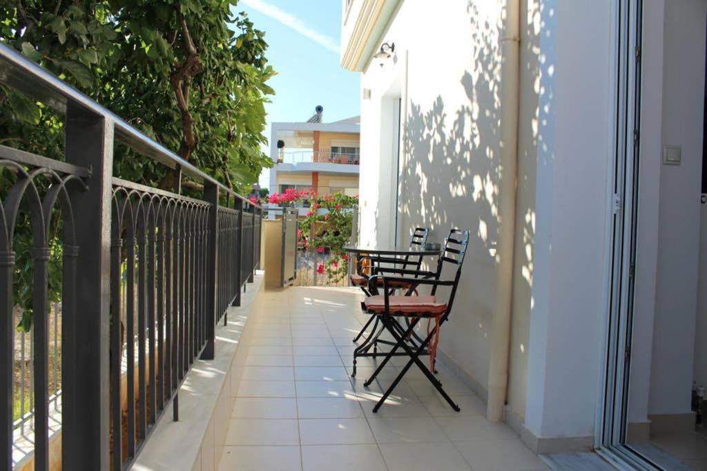 New, Modern, Bright And Independent Apartment 83 M2, With Garden, 5Min To The Beach And The City Center Каламата Экстерьер фото